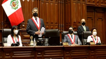 Francisco Sagasti es el nuevo presidente de Perú, el tercero en una semana